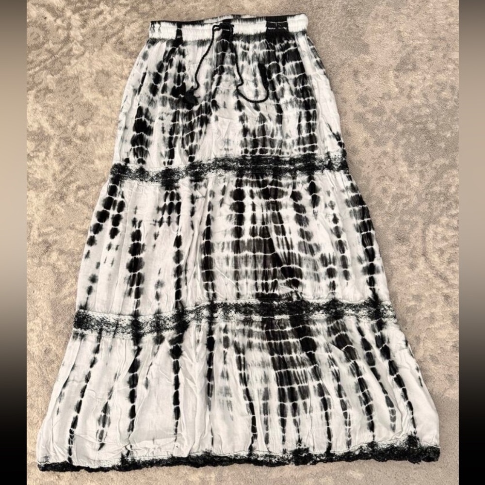 Whimsygoth Boho Maxi Skirt Tie Dye Crochet Trim Tiered Festival Elastic Waist S